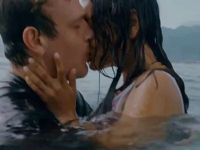 Teen Flirts порнозрелих With Hardcore Fun video (Nikala)