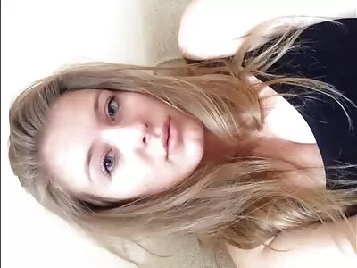 Відео porno russian amateur кохання блондинки-підлітка-лесбіянки (Ніколетт)