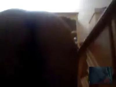 Сексуальна курча солодко стогне porno video 69