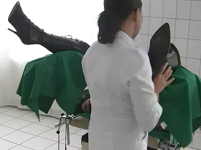 Подарунок для безплатні порно сайти поганої дівчини